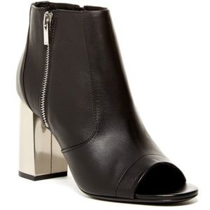 Vince Women's Faber Peep Toe Booties US 9/39